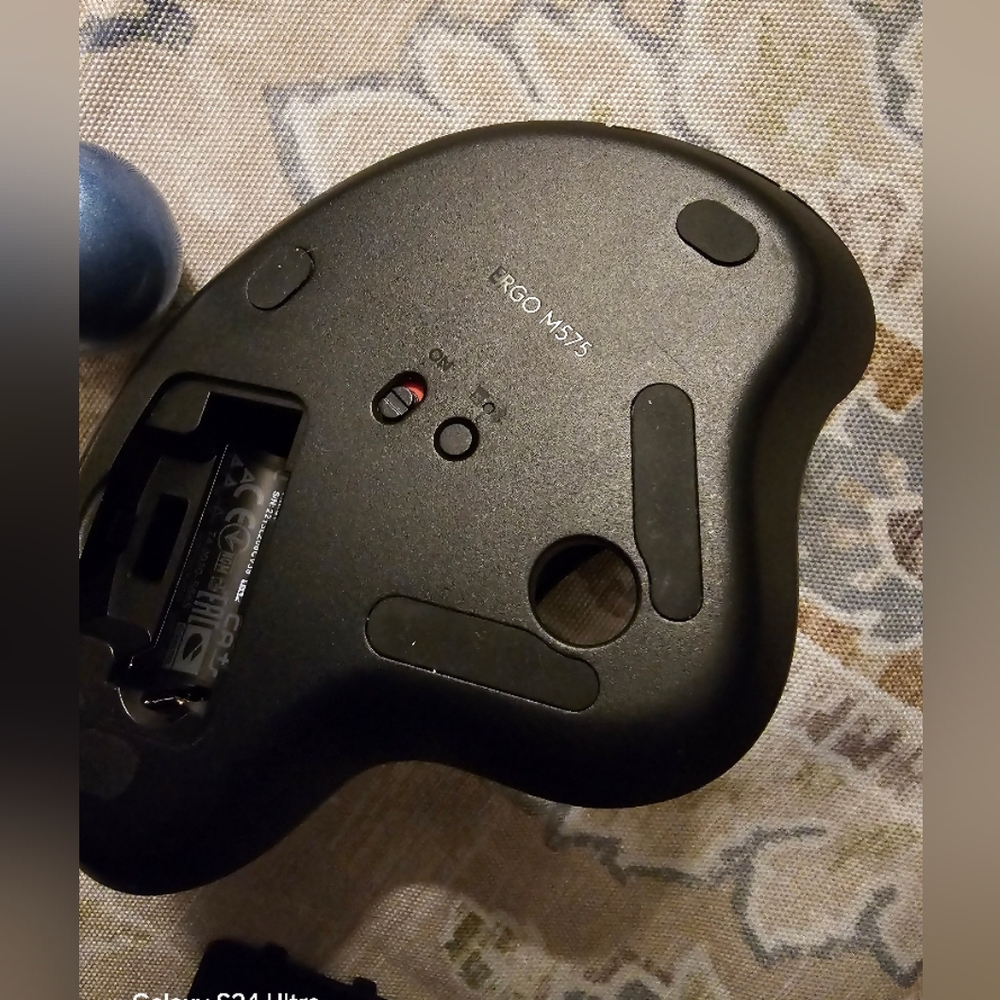 Logitech Black Wireless Trackball Mouse - Picture 2 of 4
